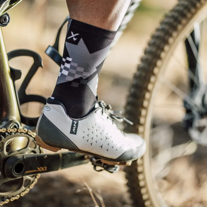 Alternative view of Sox X Black